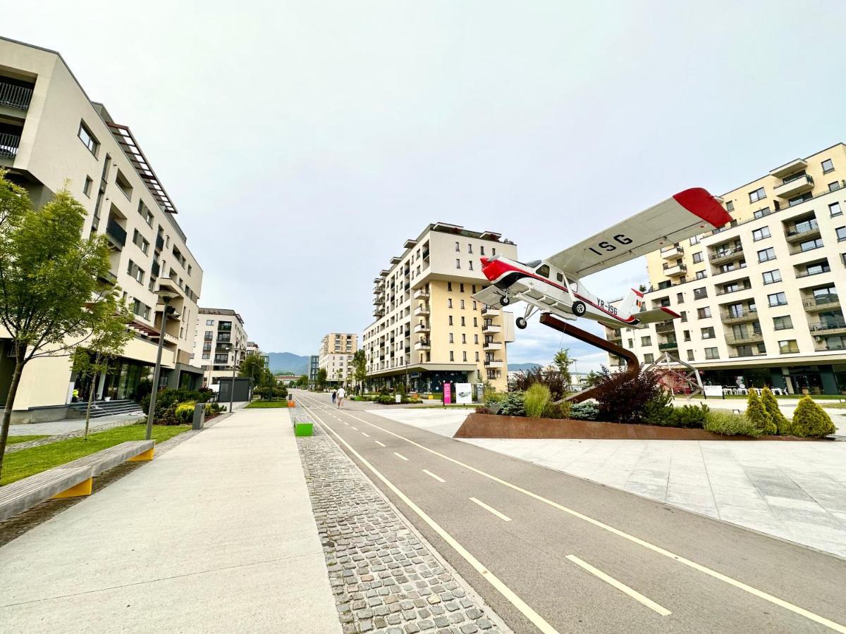 Kasper Coresi Mall - Rise Private & Apartament