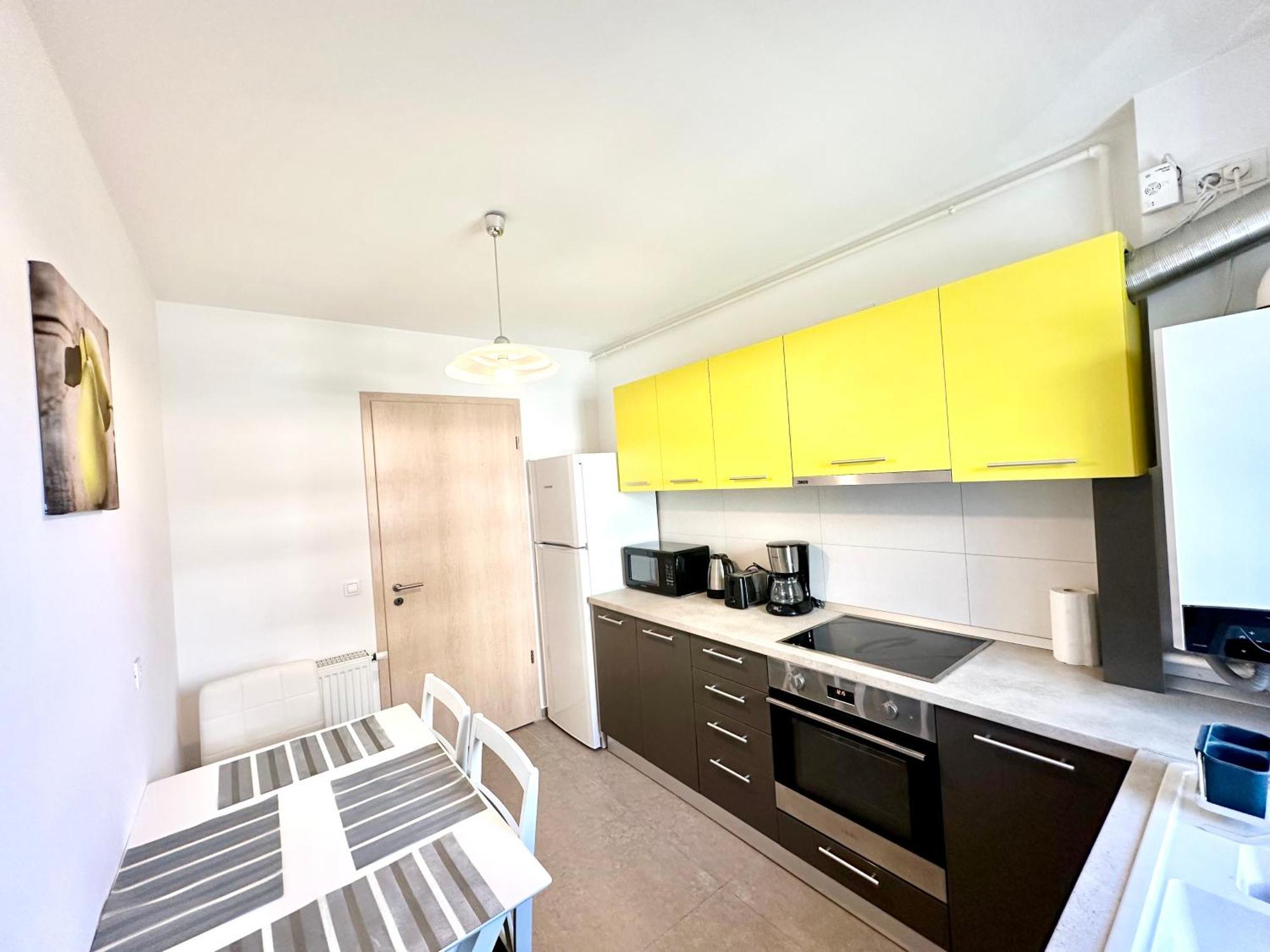 Kasper Coresi Mall - Rise Private & Apartament