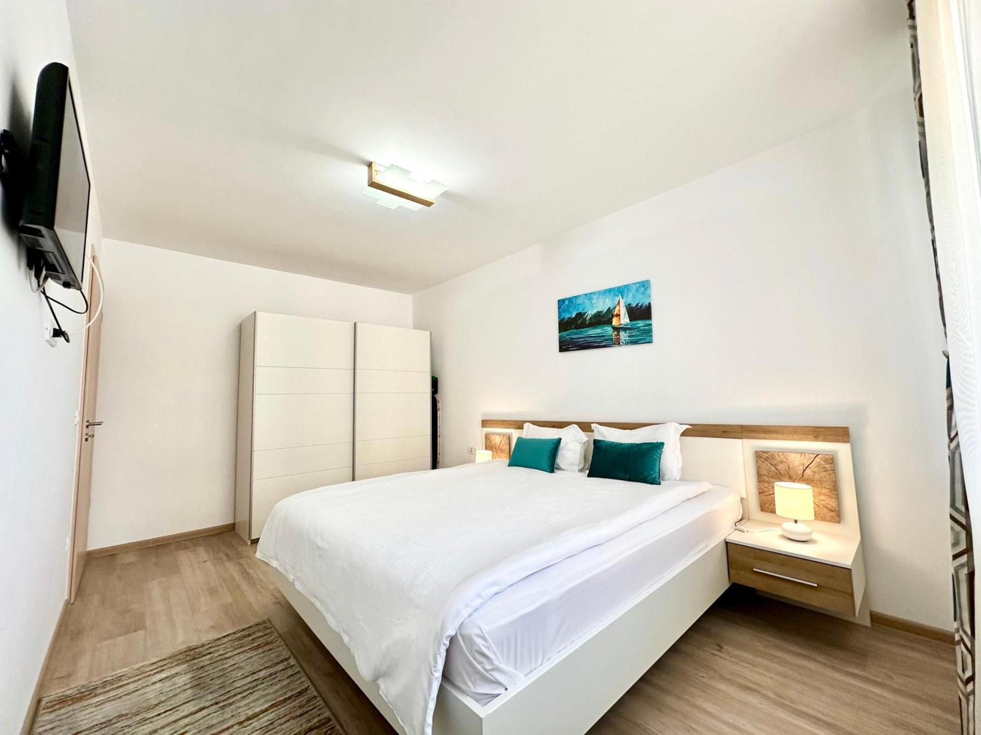 Apartament Kasper Coresi Mall - Rise Private &