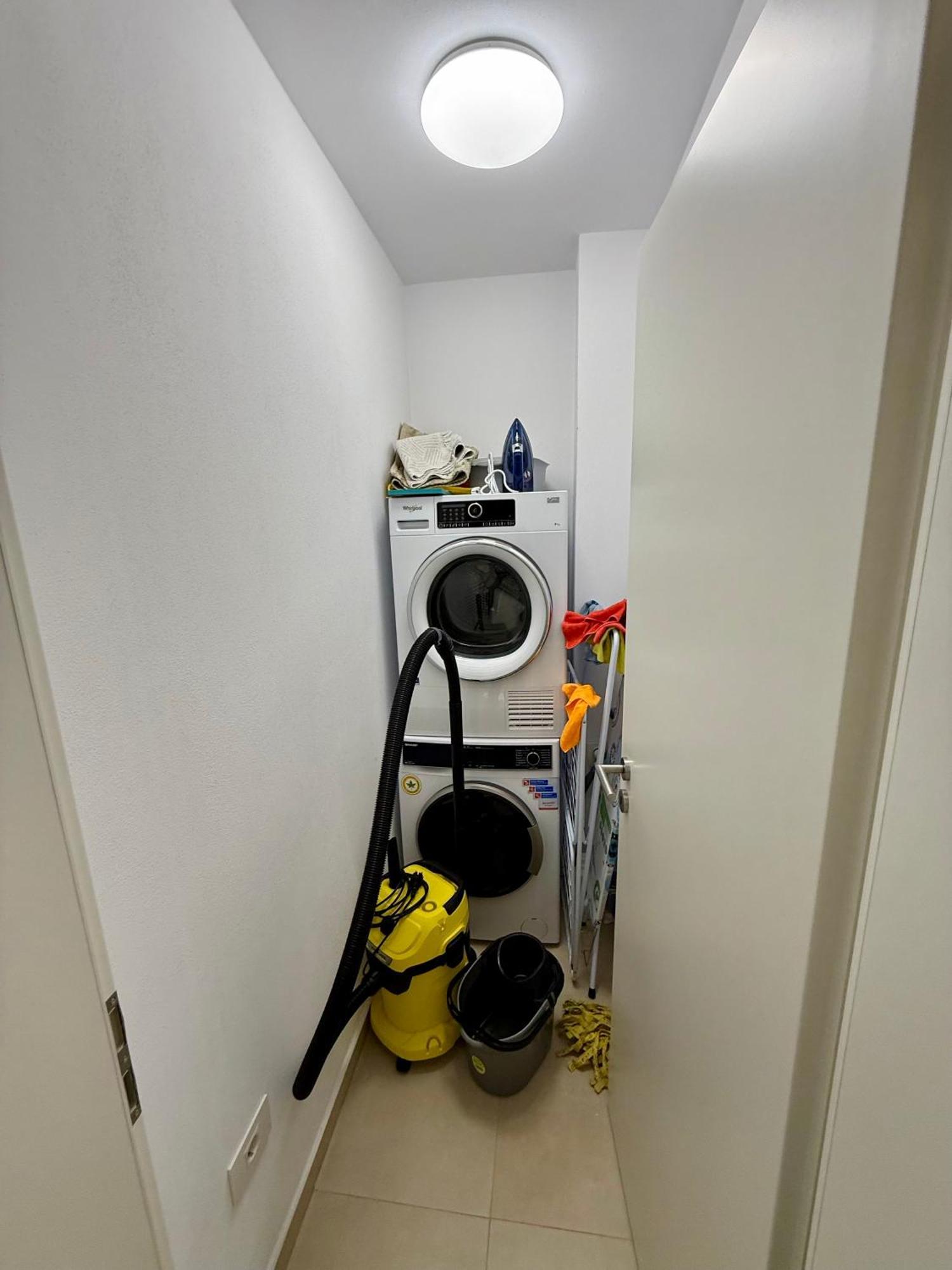 Kasper Coresi Mall - Rise Private & Apartament *